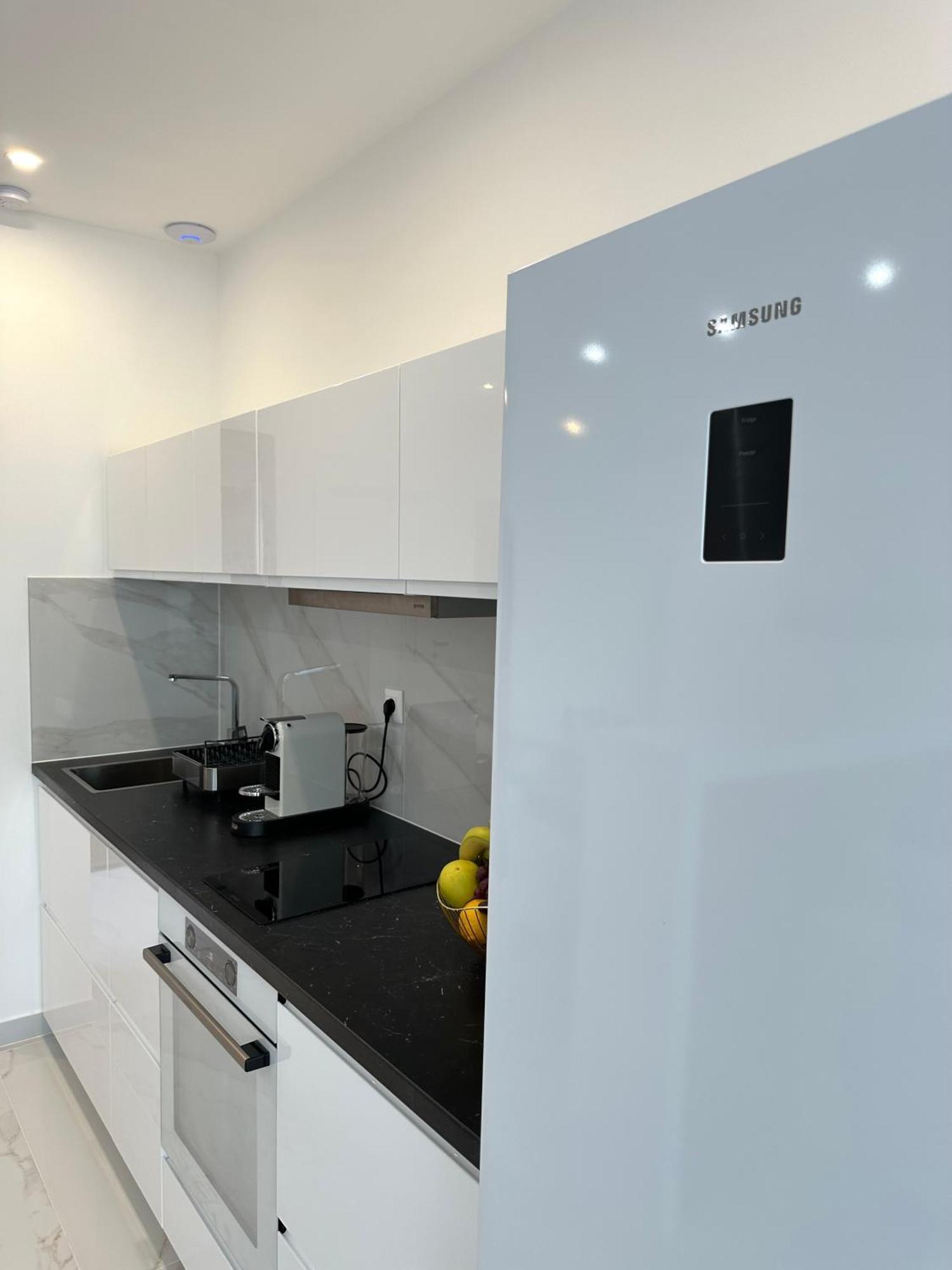 Villa Apartment Danny Baska Voda Luaran gambar