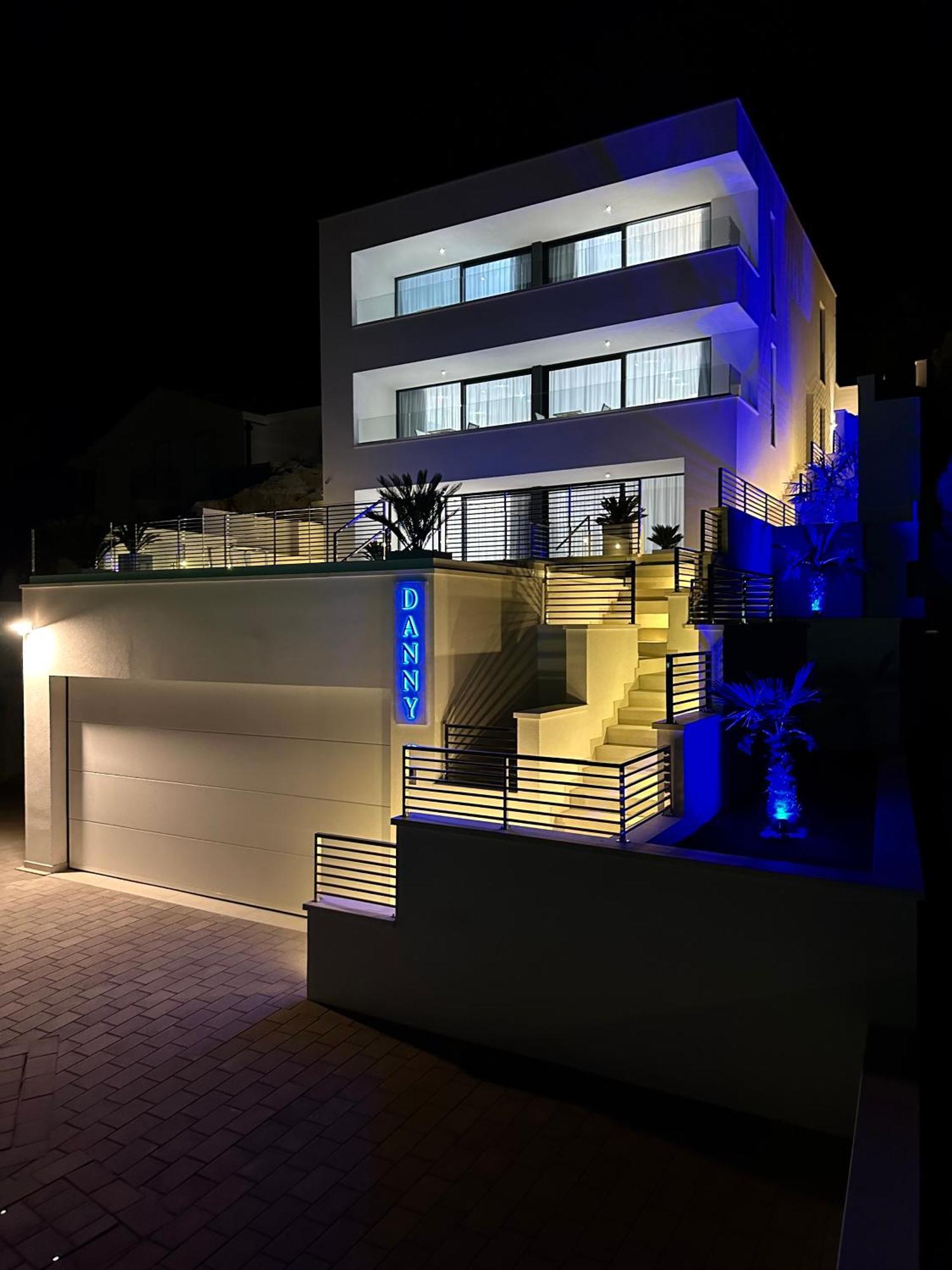 Villa Apartment Danny Baska Voda Luaran gambar